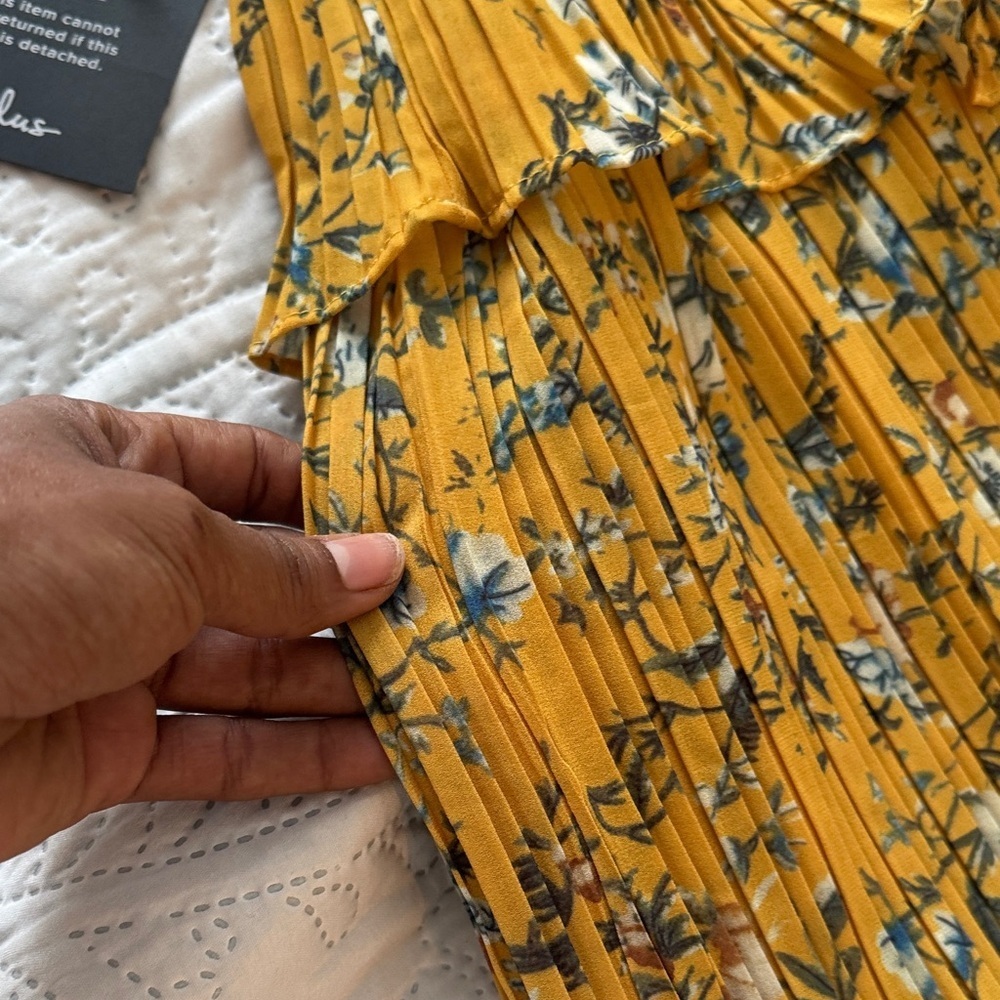 NWT LULUS Such Sophistication Yellow Floral Print Pleated Maxi Dress size XS - Picture 8 of 12